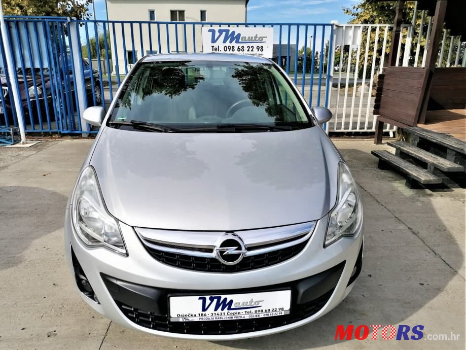 2012' Opel Corsa photo #1