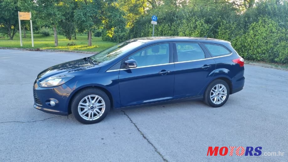 2013' Ford Focus Karavan photo #2