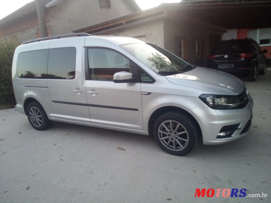 2015' Volkswagen Caddy photo #4