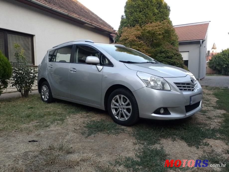 2013' Toyota Verso 1,6 photo #1