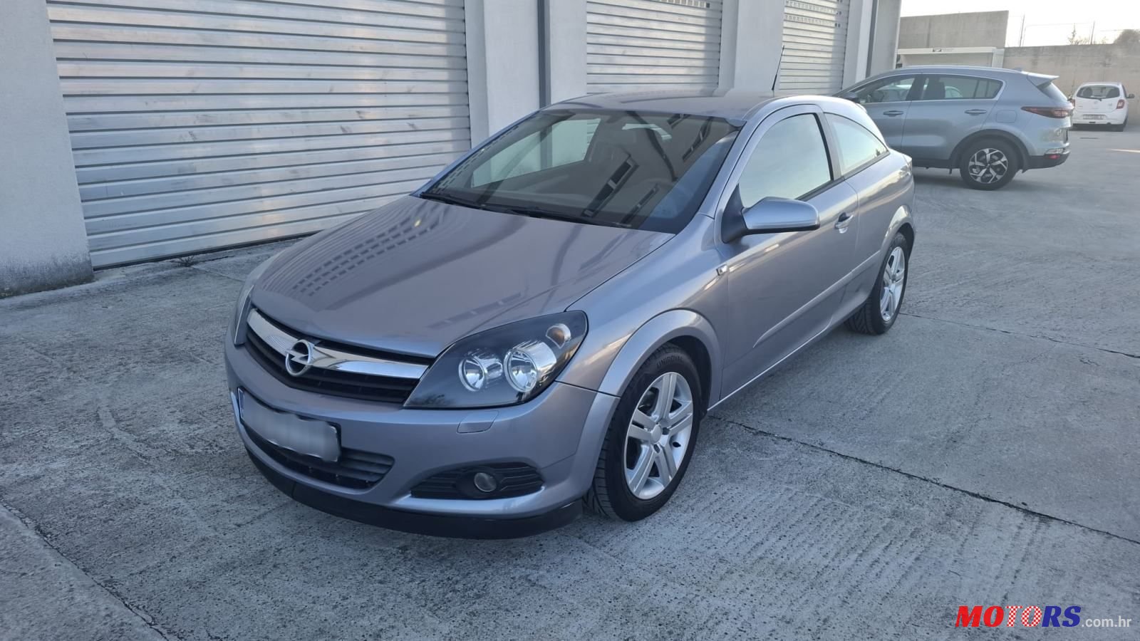 2006' Opel Astra Coupe photo #3