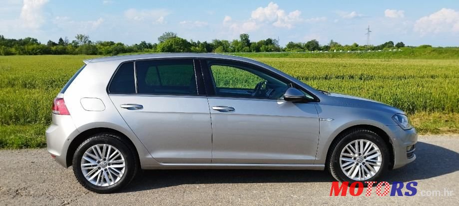 2014' Volkswagen Golf VII 1.6 Tdi photo #3