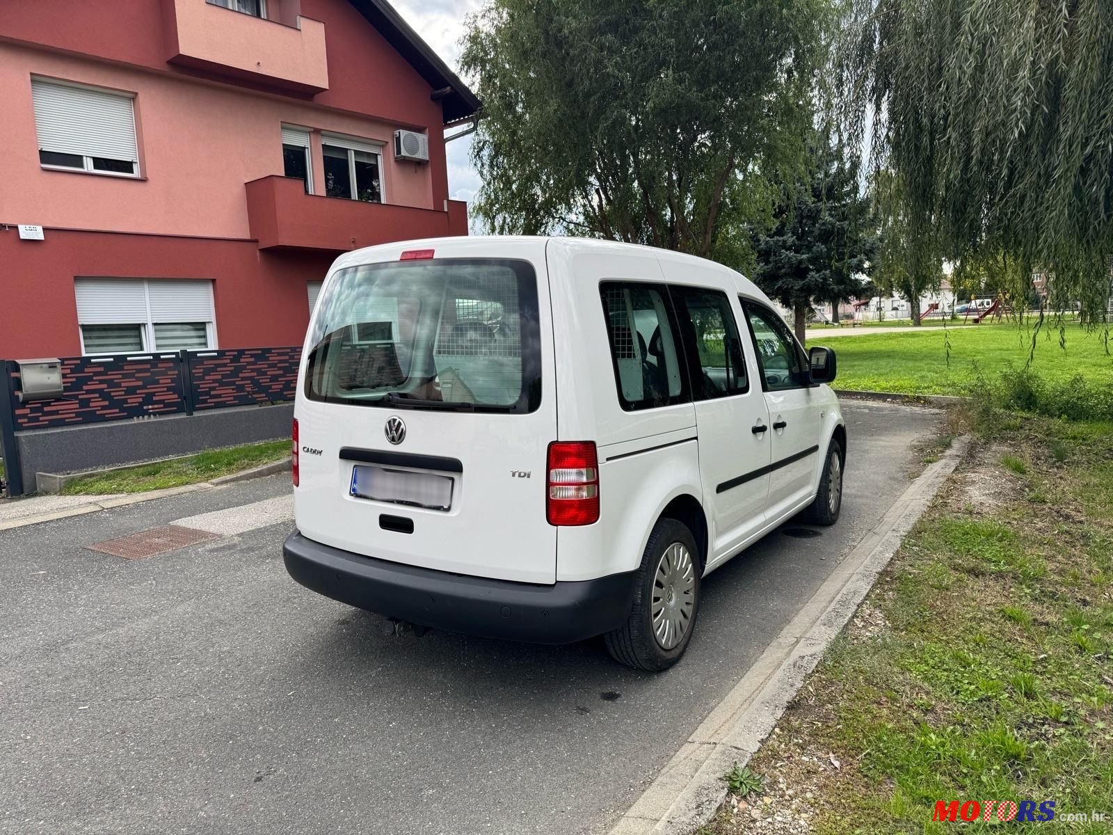 2015' Volkswagen Caddy 1,6 Tdi Bmt photo #2