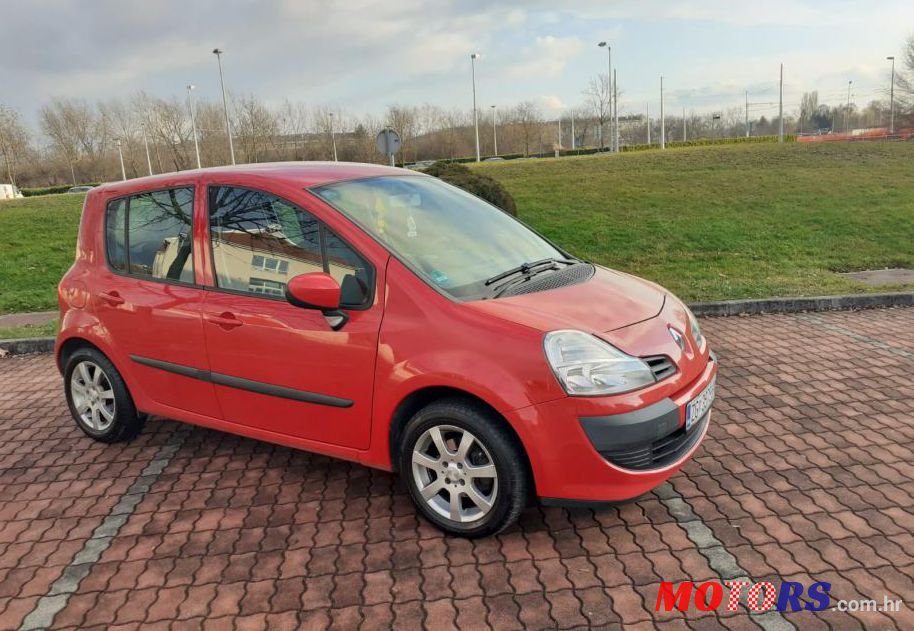 2011' Renault Modus 1,5 Dci photo #1