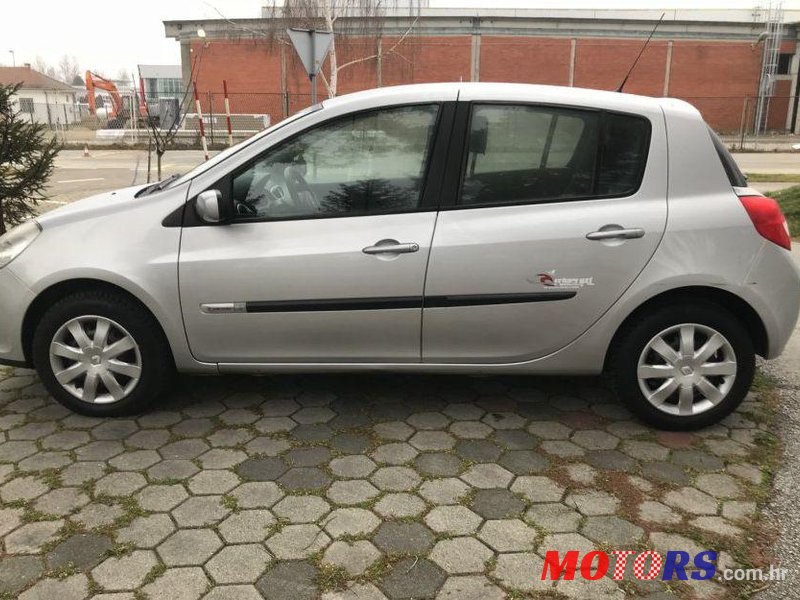 2008' Renault Clio 1,2 16V photo #2