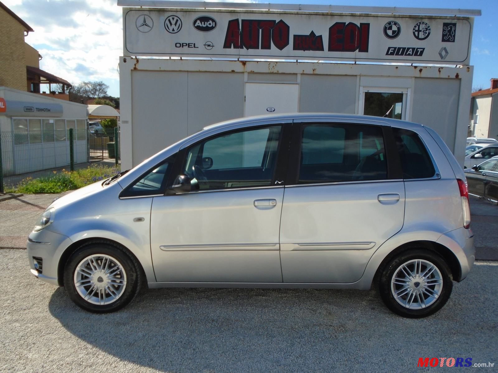 2012' Lancia Musa 1.3 Mjt photo #2