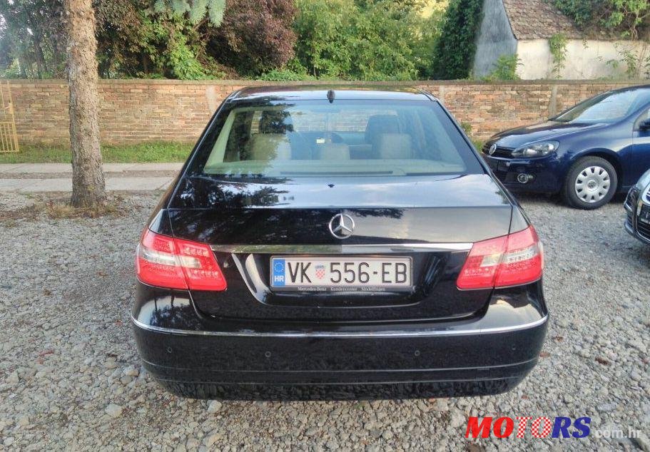 2011' Mercedes-Benz E-Klasa 200 Cdi photo #1