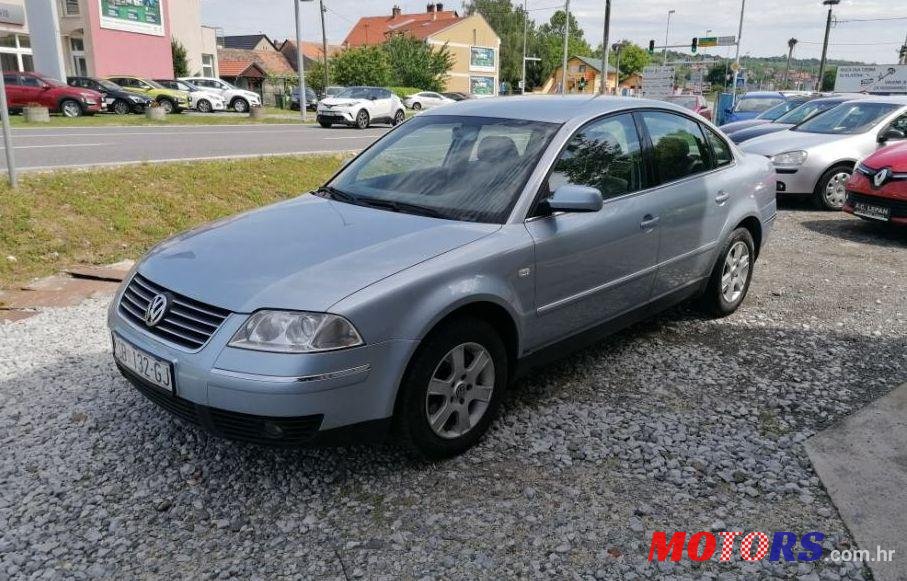 2003' Volkswagen Passat 1,9 Tdi photo #1