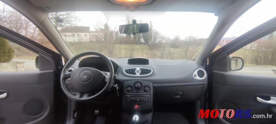 2011' Renault Clio 1,2 16V photo #6