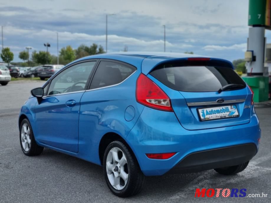 2010' Ford Fiesta photo #3