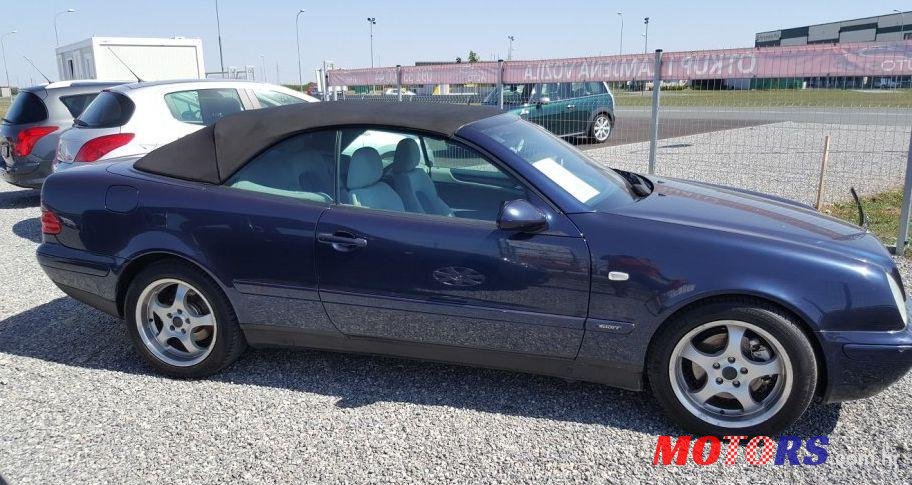 2000' Mercedes-Benz Clk Cabrio 230 photo #2