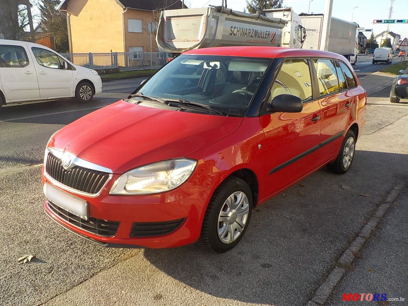 2011' Skoda Fabia Combi photo #1