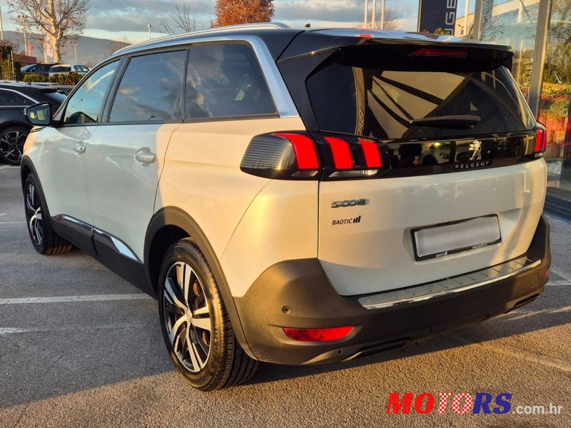 2019' Peugeot 5008 photo #5