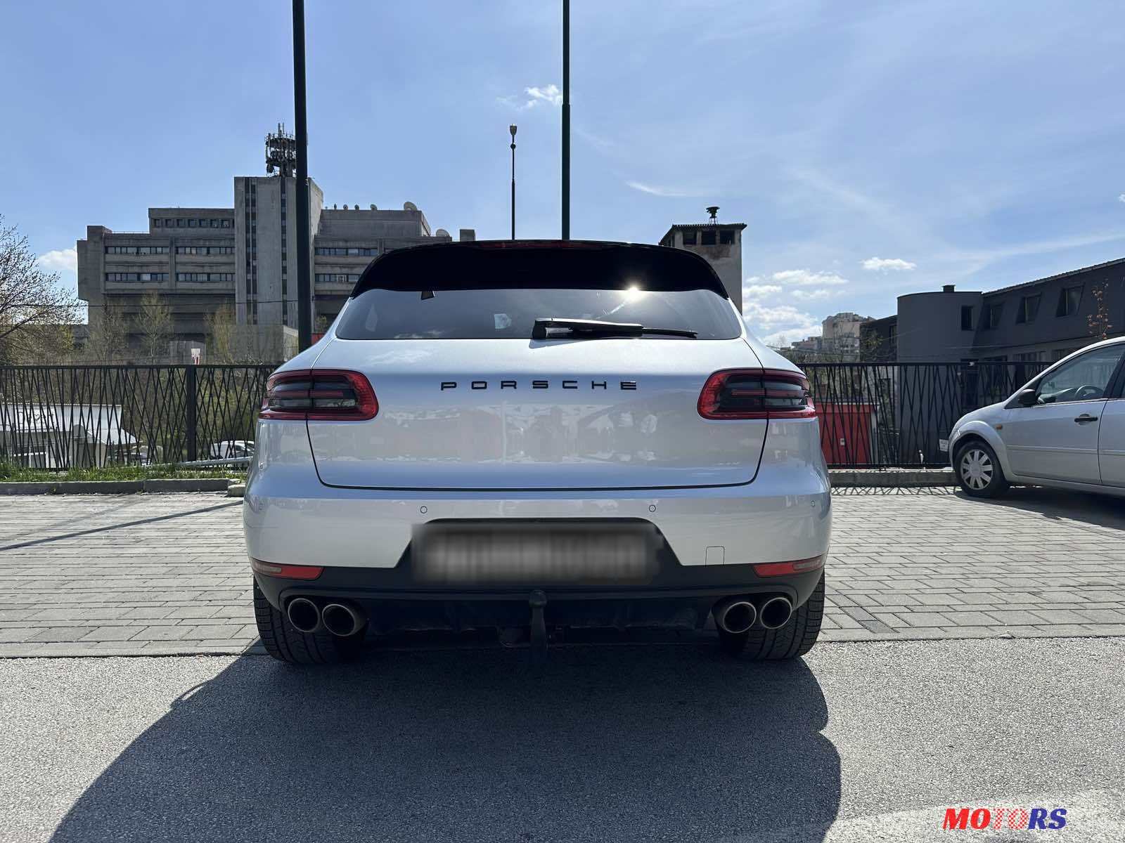 2015' Porsche Macan photo #3