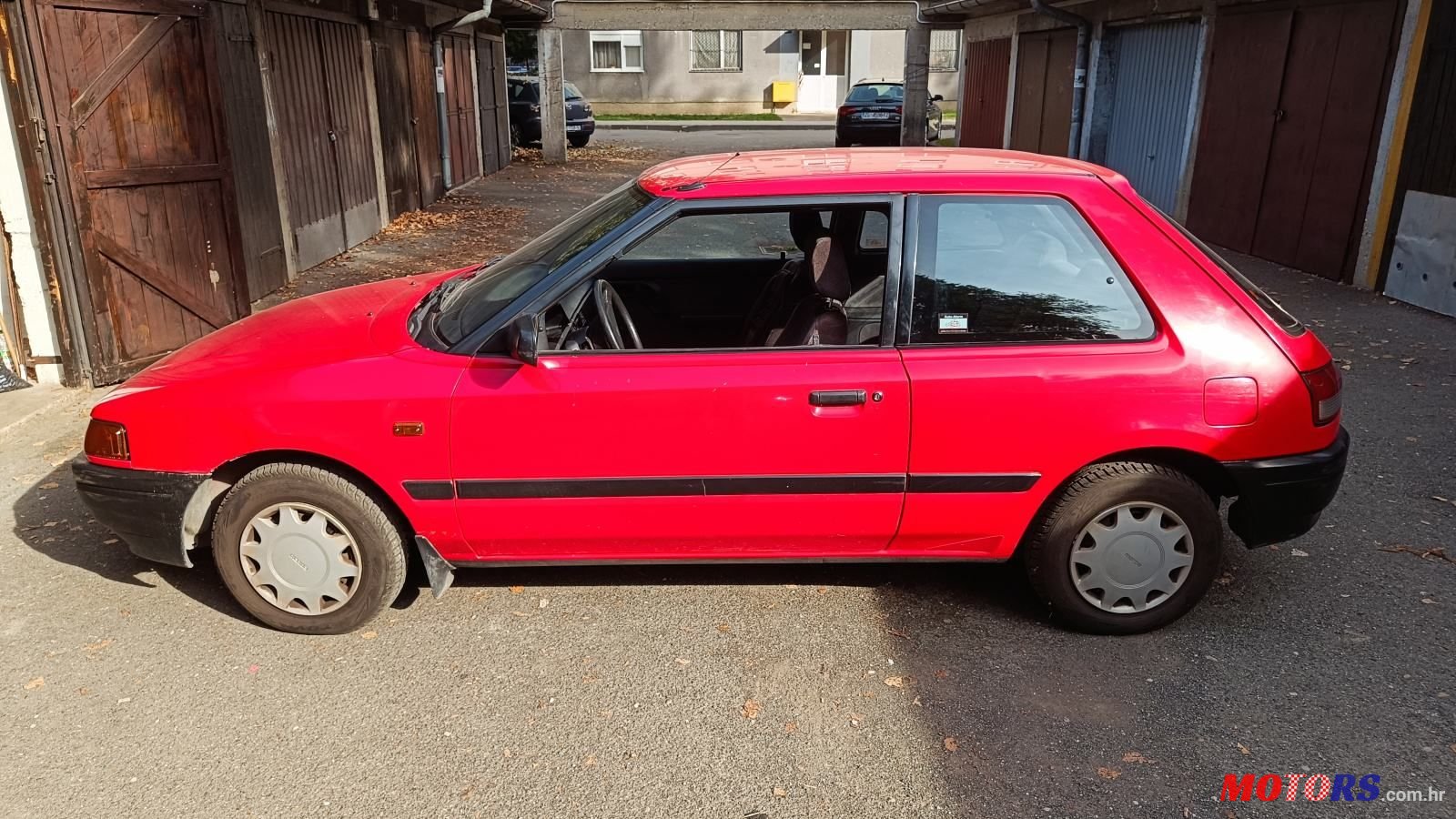 1991' Mazda 323 Hb 1.3 photo #5