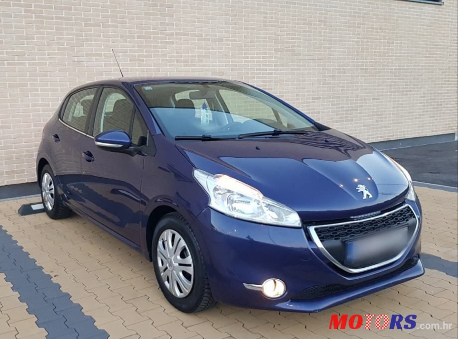 2012' Peugeot 208 1,2 Vti photo #6