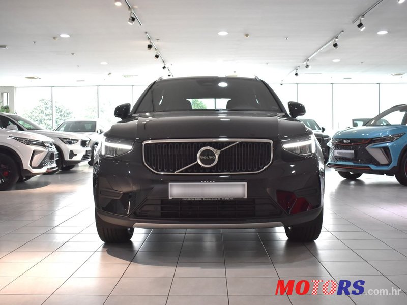 2024' Volvo XC40 photo #2