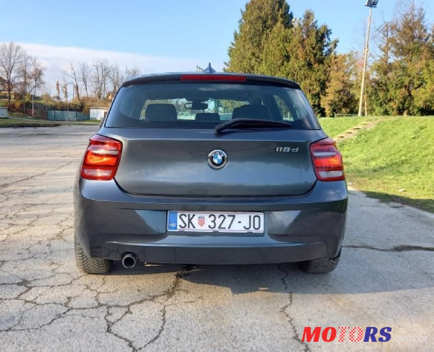 2012' BMW Serija 1 118D Sport photo #6