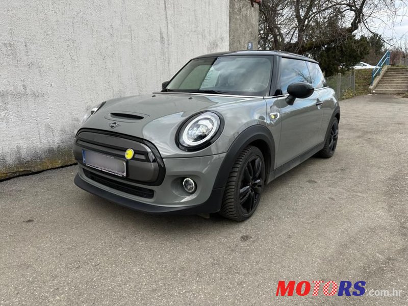 2020' MINI Cooper photo #1