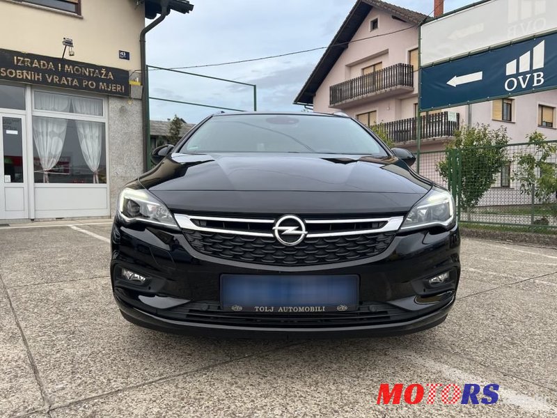 2017' Opel Astra Karavan photo #3