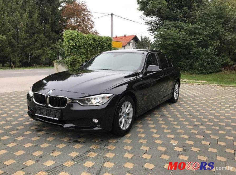 2013' BMW Serija 3 318D photo #2
