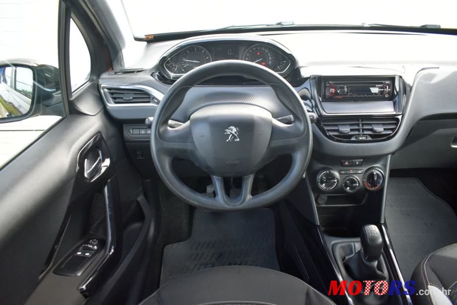 2015' Peugeot 2008 photo #4