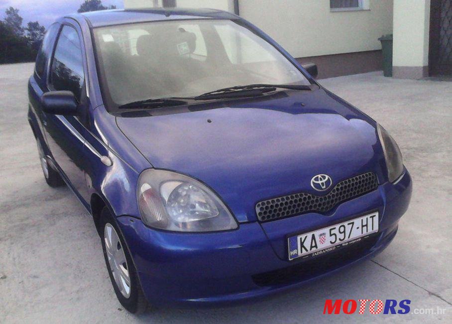 2001' Toyota Yaris 1,0 Vvt-I photo #2