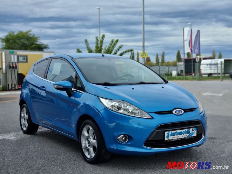 2010' Ford Fiesta photo #6