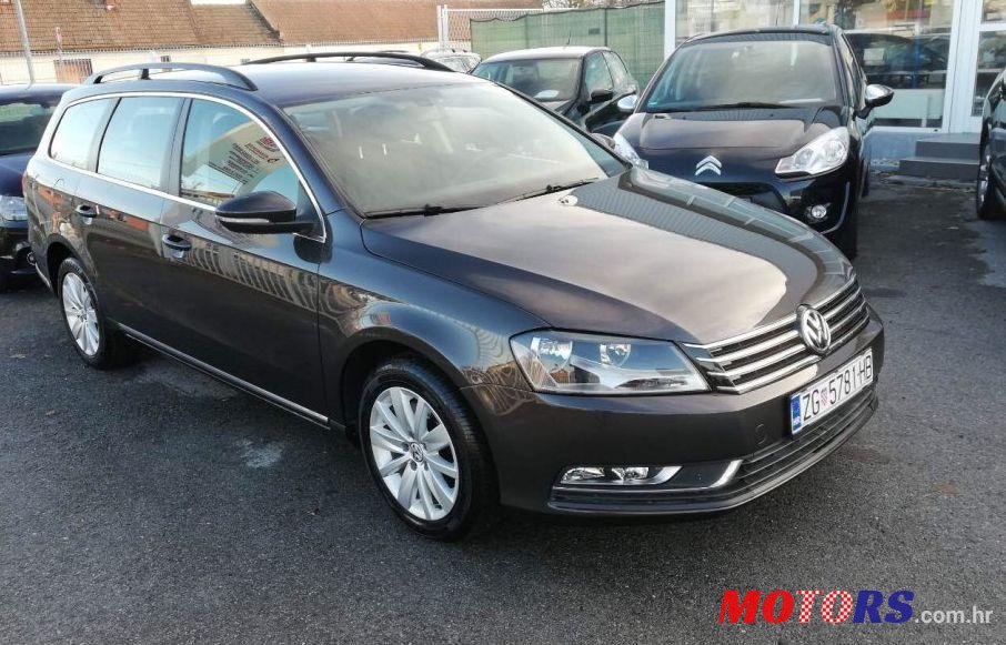 2011' Volkswagen Passat Variant 1,6 Tdi photo #1