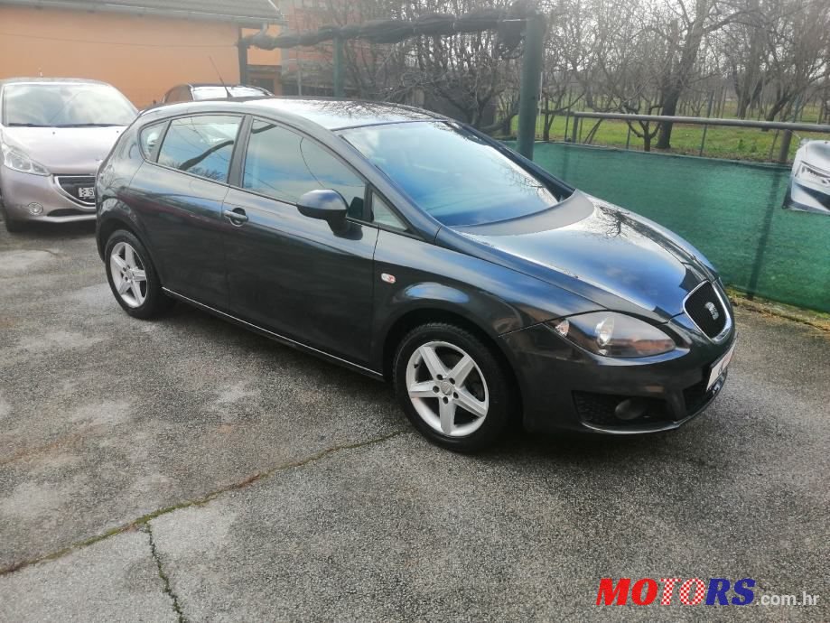 2012' SEAT Leon 1,6 Tdi photo #1