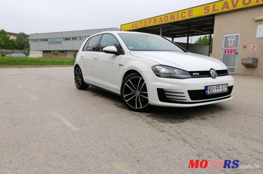 2016' Volkswagen Golf VII 2.0 Gtd photo #1