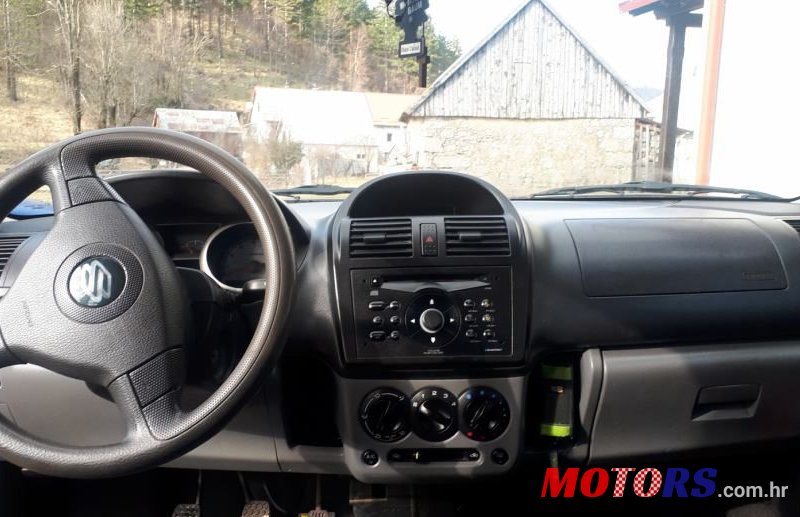 2007' Suzuki Ignis 1,3 16V Vvt photo #6