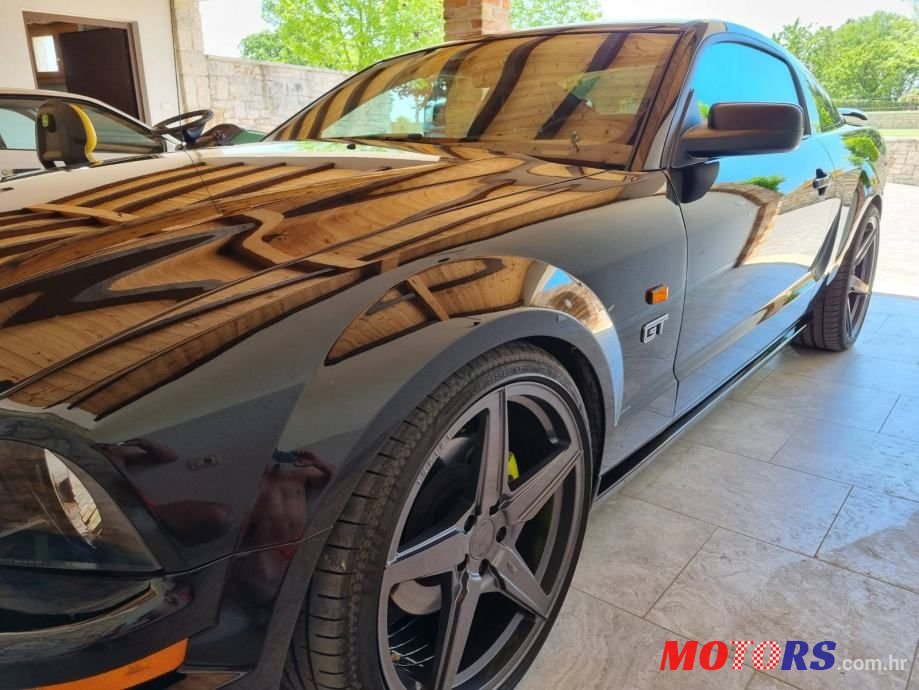 2005' Ford Mustang Gt 4,6 V8 photo #3