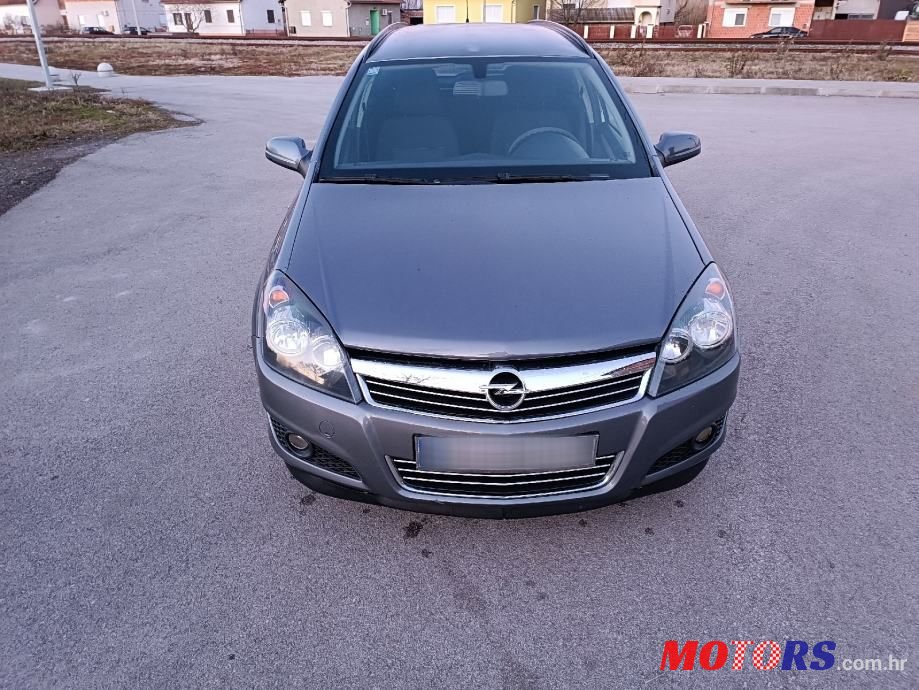 2007' Opel Astra Karavan photo #1