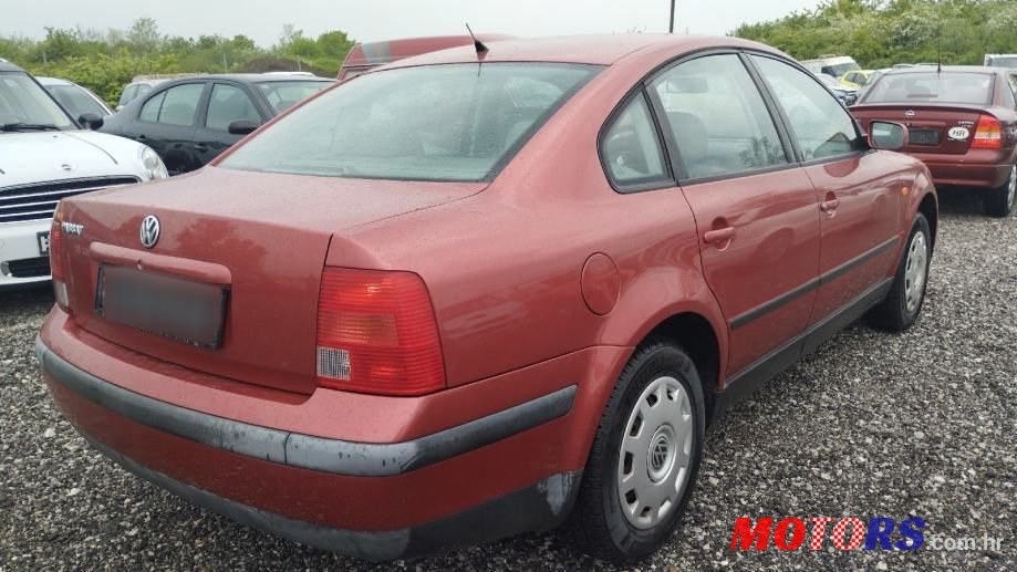 1998' Volkswagen Passat 1,6 photo #4