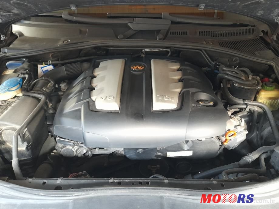 2007' Volkswagen Touareg photo #6