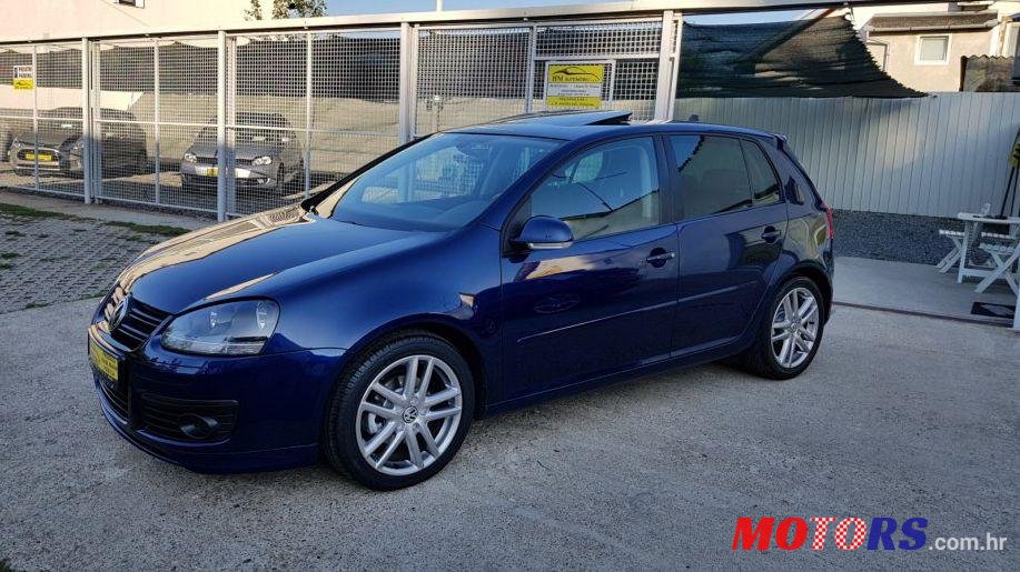 2008' Volkswagen Golf V 1,9 Tdi photo #2