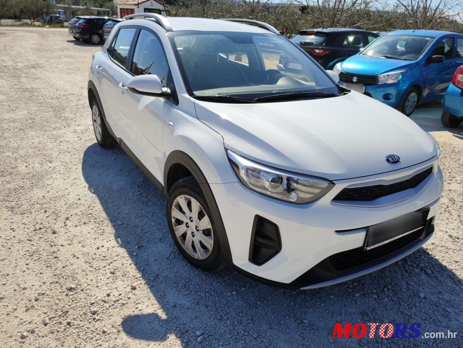 2022' Kia Stonic 1.2 photo #2