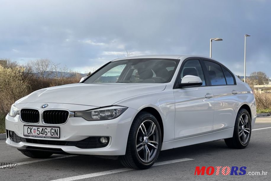 2012' BMW Serija 3 318D photo #1