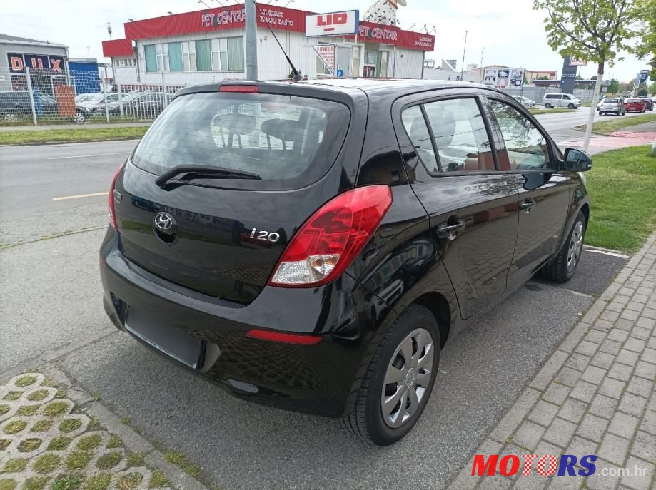 2014' Hyundai i20 1,2 photo #6