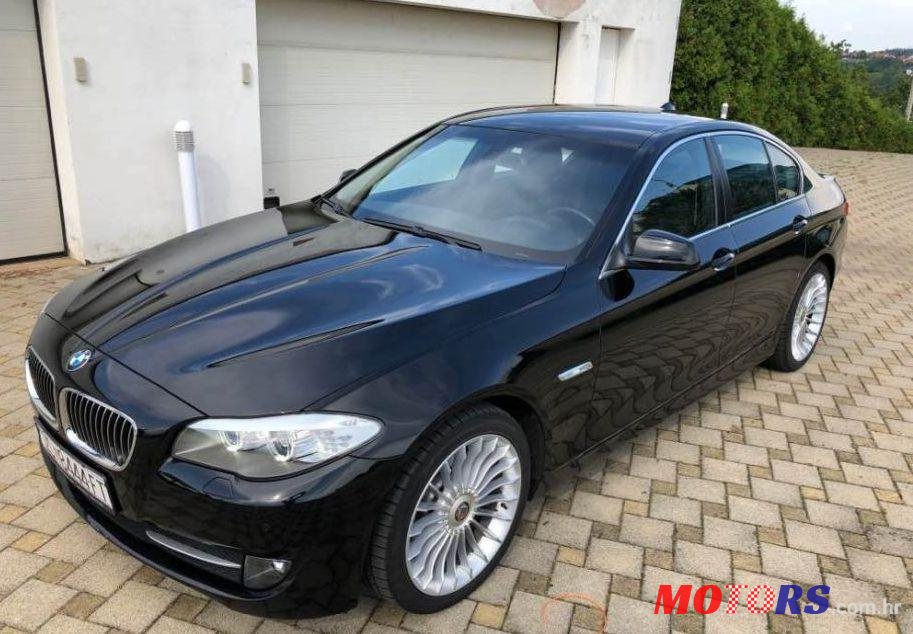 2011' BMW Serija 5 520D photo #1