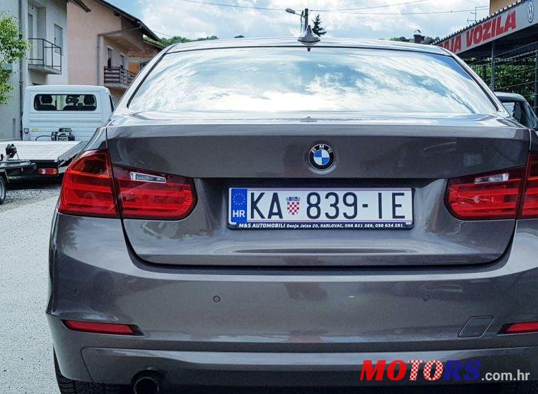 2013' BMW Serija 3 318D photo #2