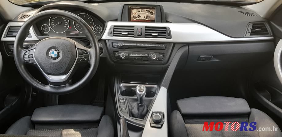 2013' BMW Serija 3 318D photo #3