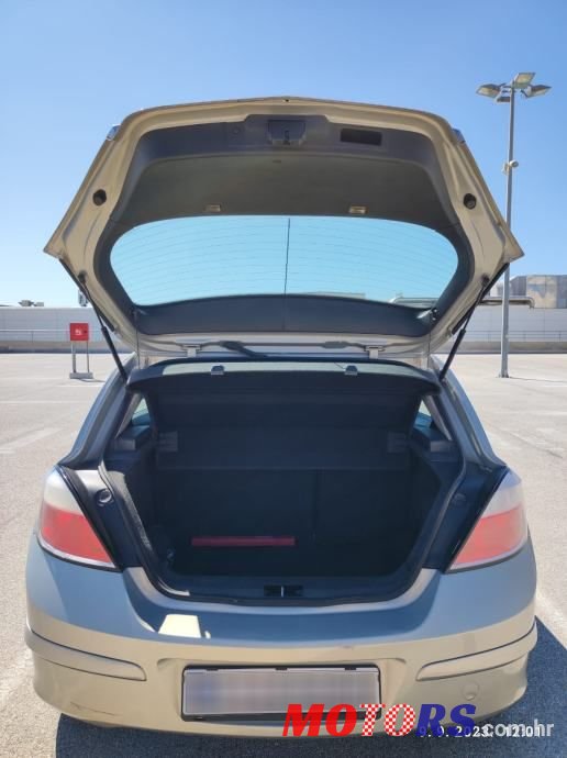 2006' Opel Astra 1,7 Cdti photo #4