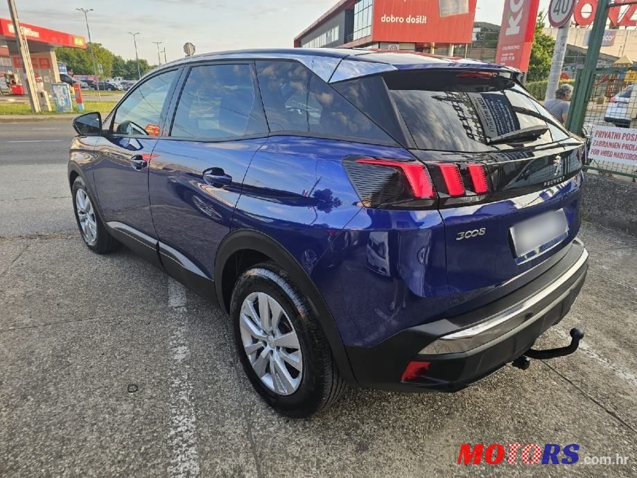 2020' Peugeot 3008 1,5 Bluehdi photo #6