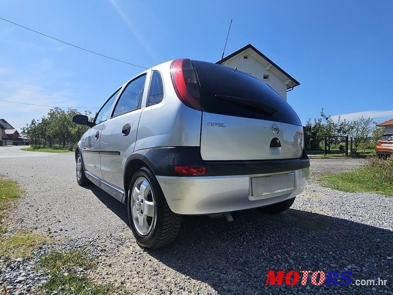 2001' Opel Corsa 1,2 16V photo #1