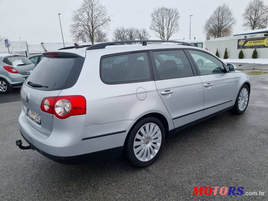 2007' Volkswagen Passat Variant photo #3