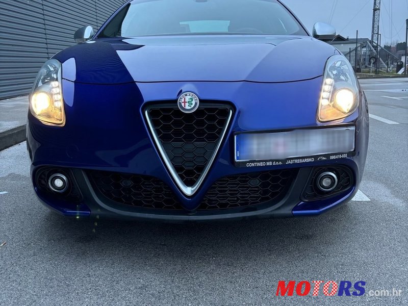 2017' Alfa Romeo Giulietta photo #4