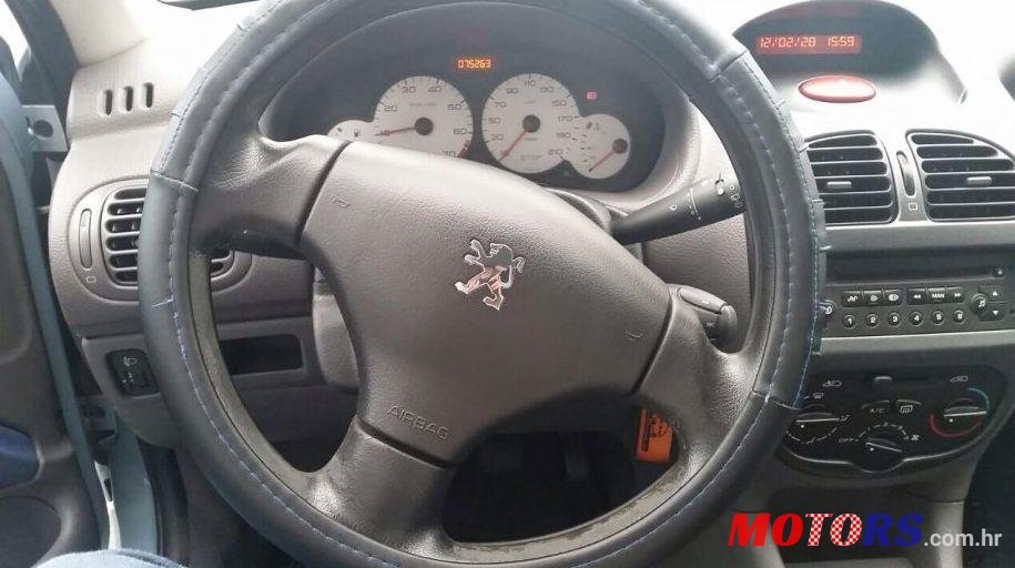 2003' Peugeot 206 photo #3