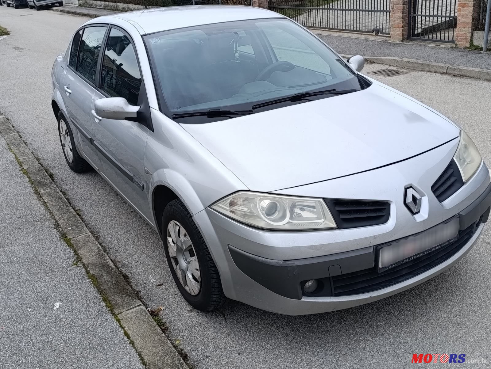 2006' Renault Megane Sedan photo #4